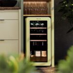 Cecotec Weinkühlschrank 18 Flaschen Retro Bolero Grandsommelier Origin 18 Hit Beige. Beige mit LED-Steuerung, Temp. 5-20ºC, Kompressor, NoFrost, Holzregale, Innenbeleuchtung, Belüftung