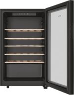Haier HWS33GG Weinkühlschrank / 33 Flaschen / 83 cm Höhe / 1 Zone/UV undurchlässige Glastür / 5 Holzablagen/LED Beleuchtsystem/Vibrationsarmer Kompressor/hOn App, Schwarz